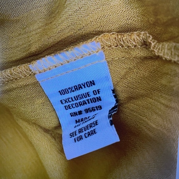 Fever Womens Mustard Rayon Crop Top Blouse Bell Sleeve Relaxed Boho Sz S NWT - Picture 6 of 6